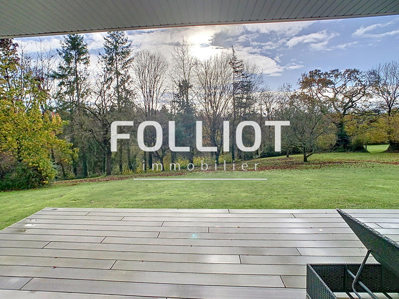 Maison - 275 m² - 6 pièces