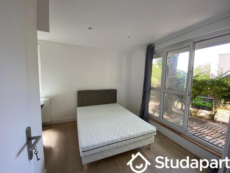 Chambre - 12 m² - 1 pièce