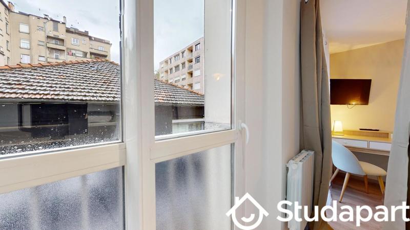 Chambre - 11 m² - 1 pièce