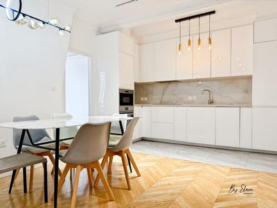 Appartement bourgeois - 76 m² - 4 pièces