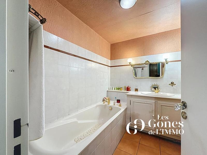 Appartement - 148 m² - 7 pièces