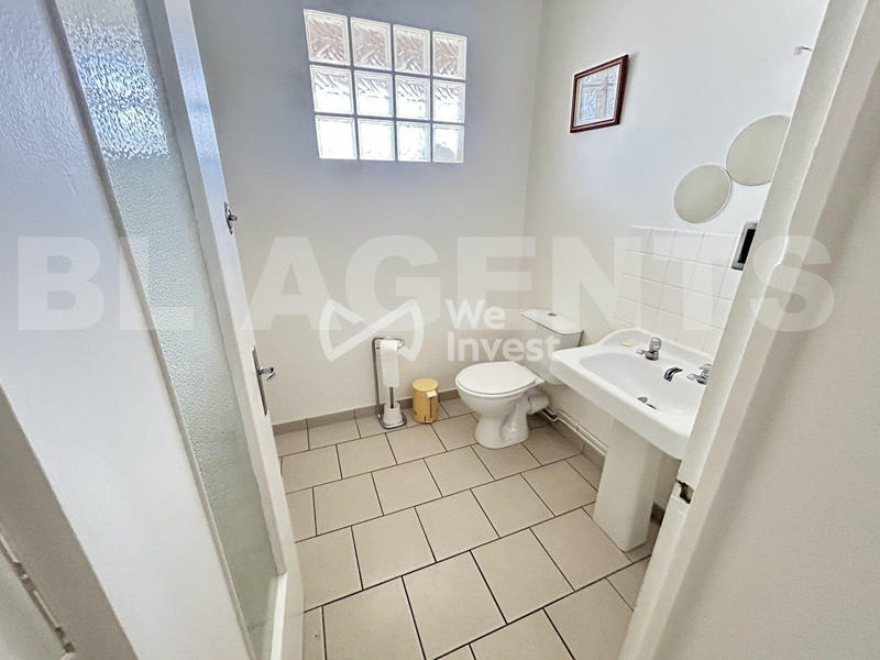 Bureau - 130 m² - 6 pièces