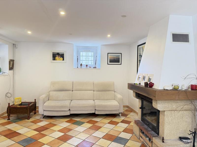 Maison - 250 m² - 10 pièces