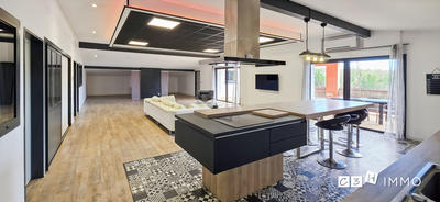 Appartement - 233 m² - 6 pièces