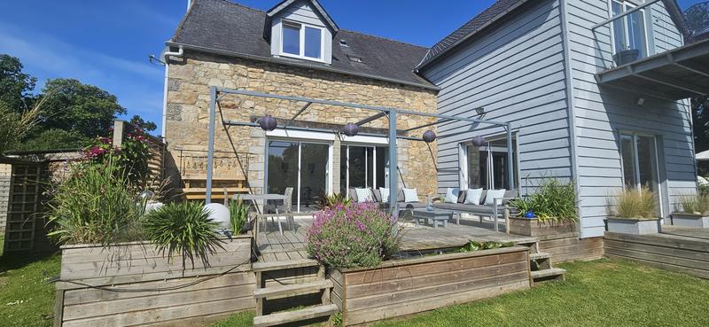 Maison - 220 m² - 5 pièces