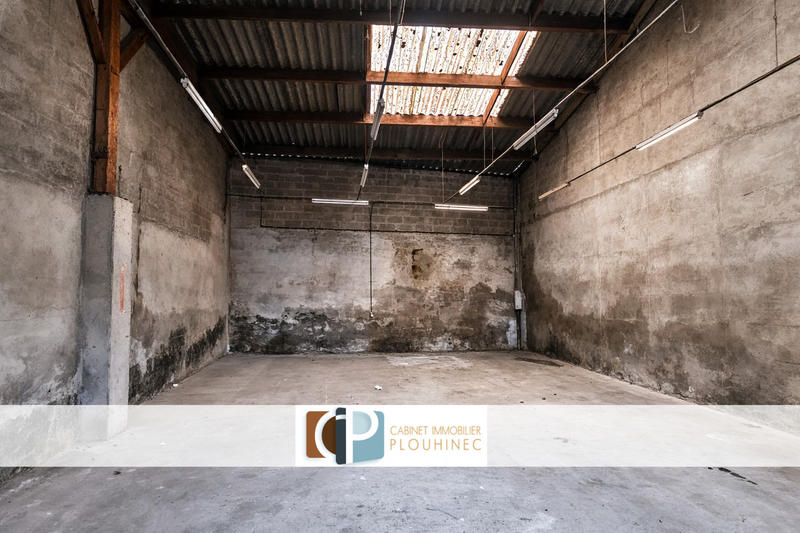 Parking / Garage - 83 m²