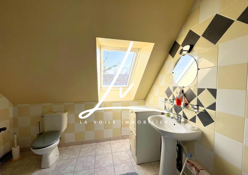 Maison - 177 m² - 7 pièces