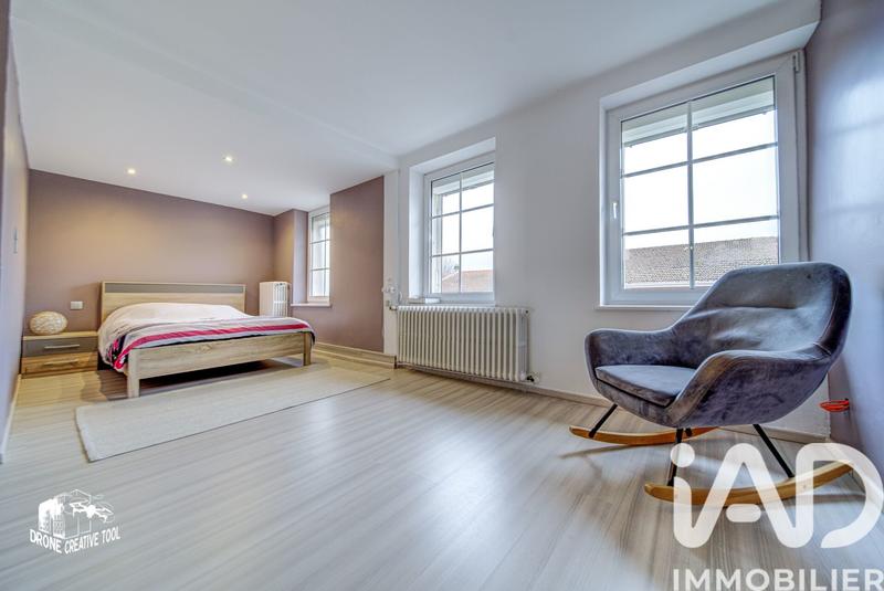 Maison - 230 m² - 8 pièces