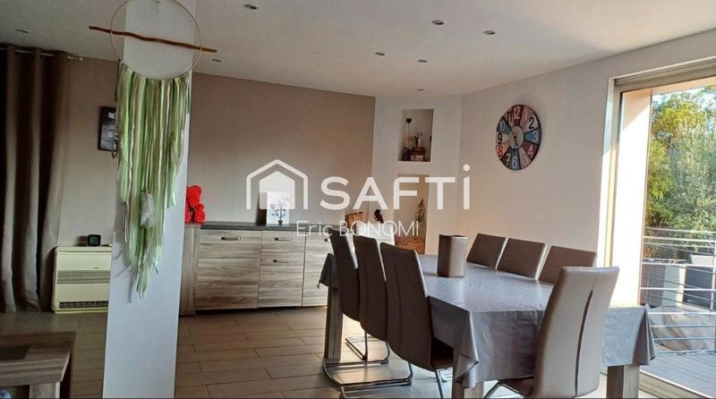 Maison - 137 m² - 5 pièces