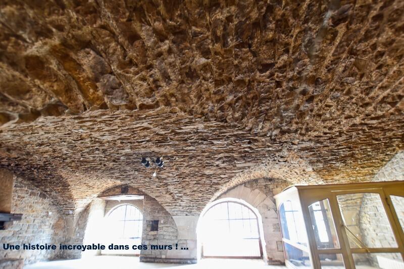 Maison - 227 m² - 10 pièces