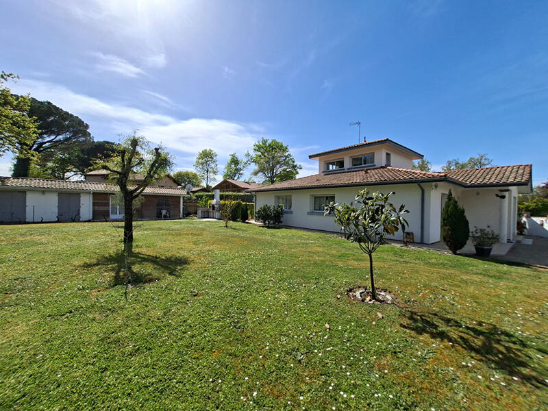 Maison - 188 m² - 6 pièces