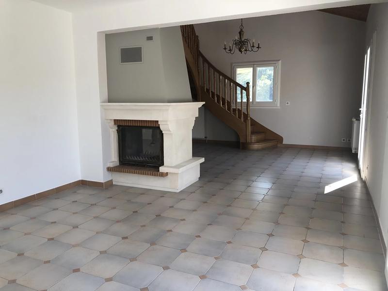 Maison - 205 m² - 7 pièces