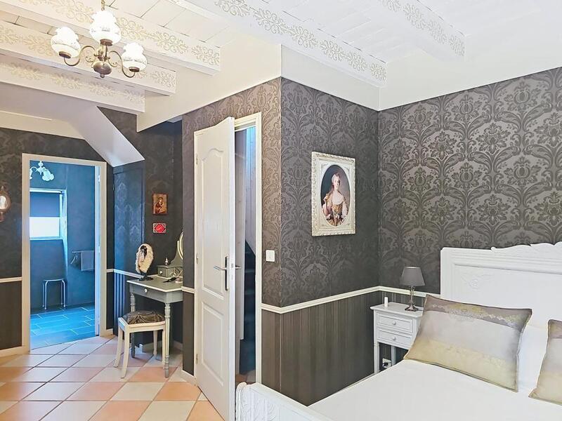 Maison - 270 m² - 5 pièces