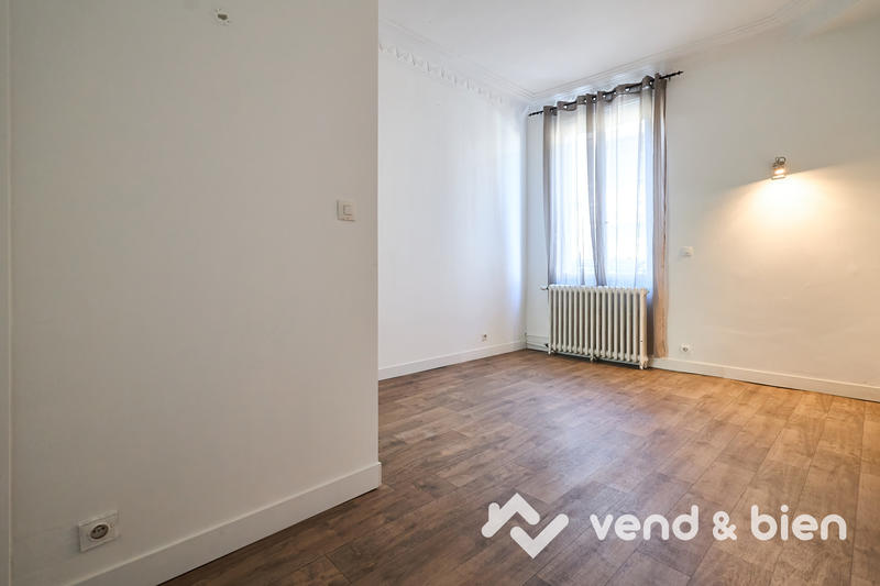 Appartement - 120 m² - 5 pièces
