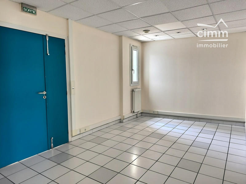 Local d'activités - 59 m² - 3 pièces
