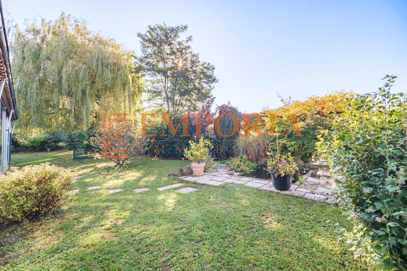 Maison - 348 m² - 7 pièces