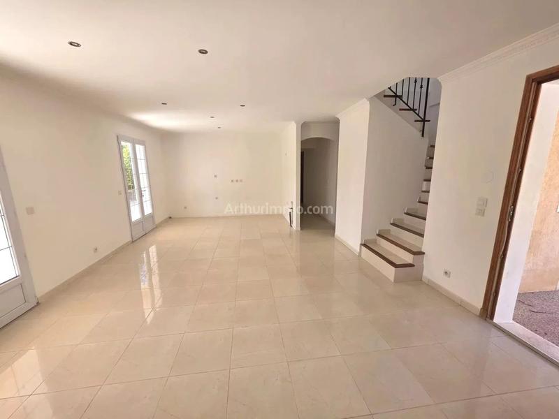 Maison - 136 m² - 5 pièces