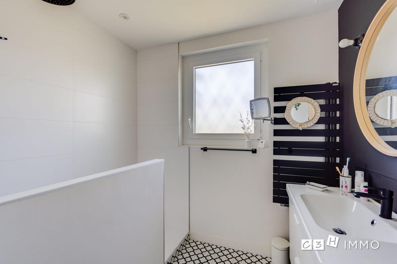 Maison - 196 m² - 5 pièces