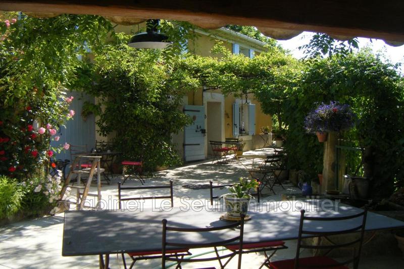 Mas - 250 m² - 9 pièces