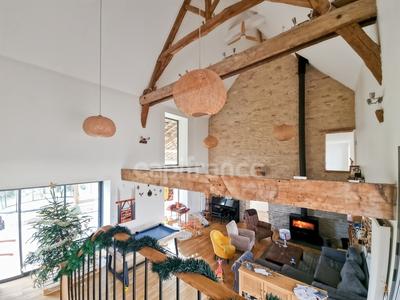 Maison - 300 m² - 13 pièces