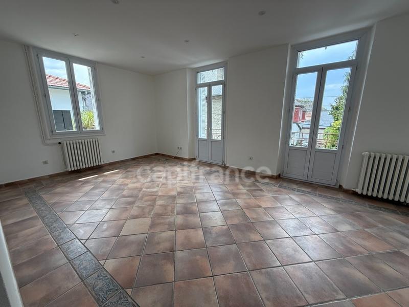 Appartement - 85 m² - 4 pièces