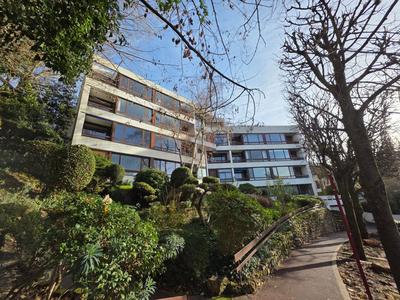 Appartement - 65 m² - 2 pièces