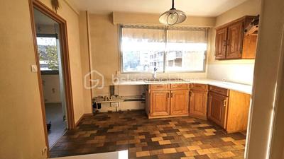 Appartement - 81 m² - 4 pièces