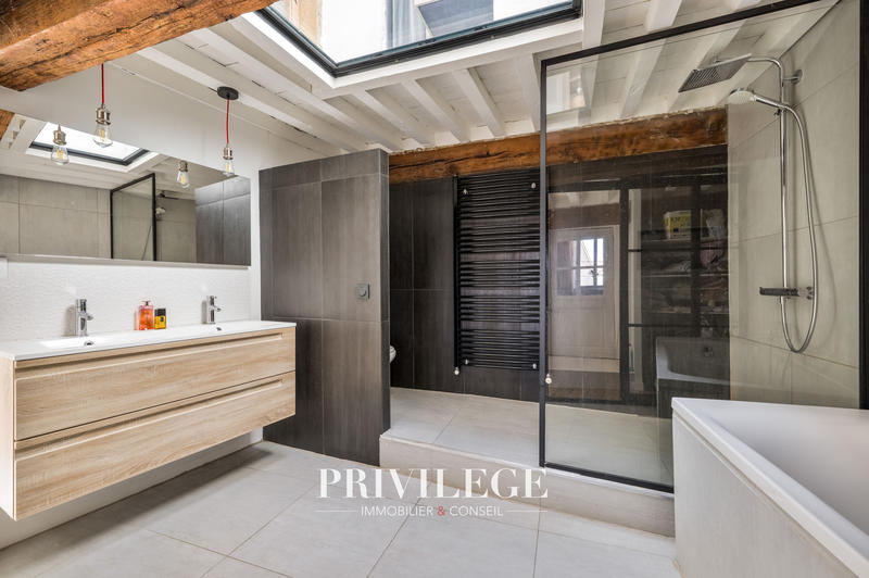 Maison de village - 180 m² - 5 pièces