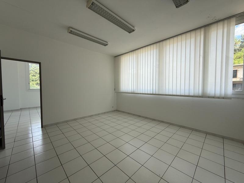 Bureau - 567 m² - 10 pièces