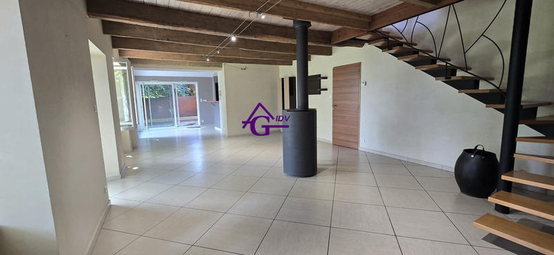 Maison ancienne - 215 m² - 6 pièces