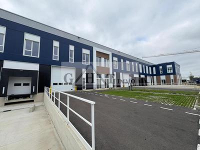 Entrepôt - 1 000 m²