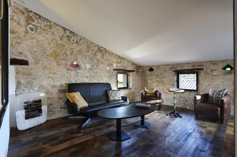 Maison - 195 m² - 7 pièces
