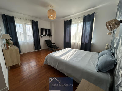 Propriété - 355 m² - 9 pièces