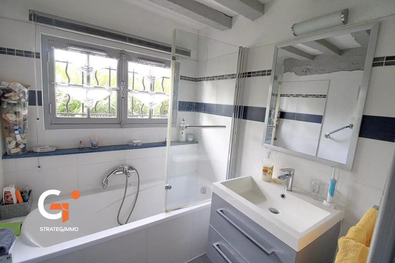 Maison - 107 m² - 6 pièces