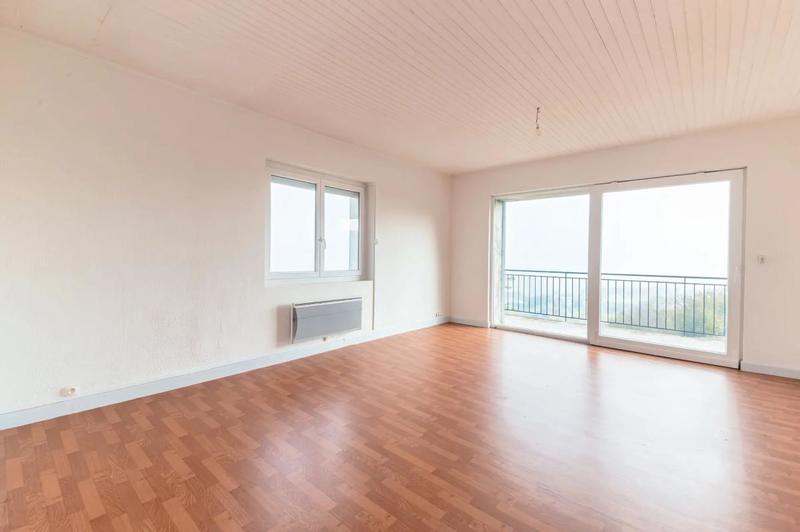 Appartement - 96 m² - 5 pièces