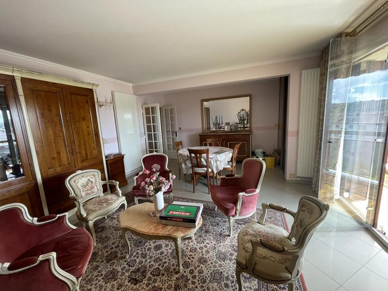 Appartement - 82 m² - 3 pièces