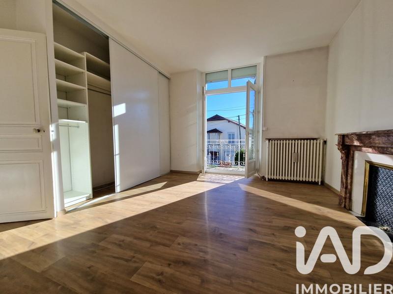 Maison - 250 m² - 9 pièces