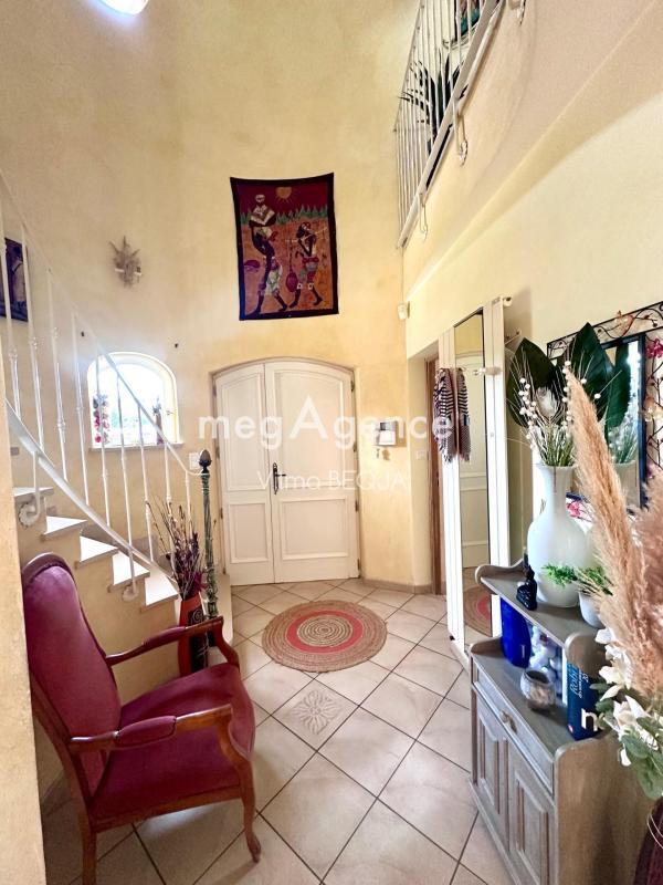 Maison - 192 m² - 7 pièces