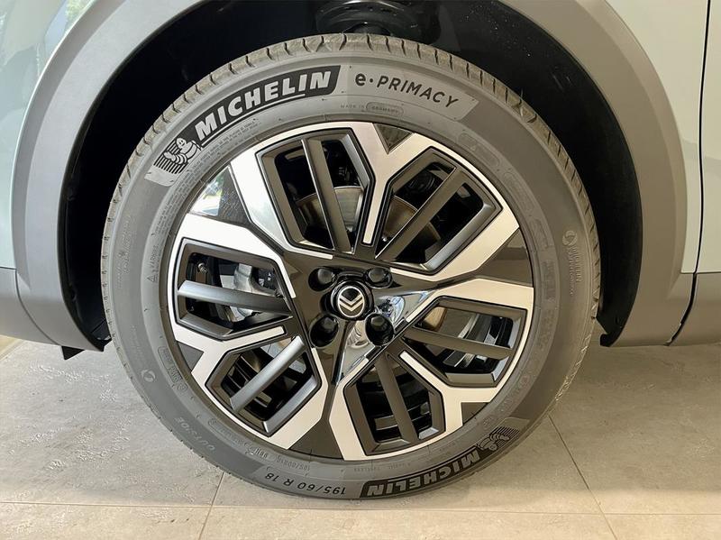 Citroën C4 III (2) 1.2 Hybrid 145 Dcs6 Max