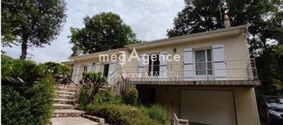 Maison - 140 m² - 5 pièces