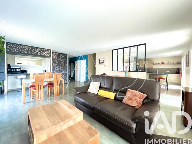 Maison - 147 m² - 6 pièces