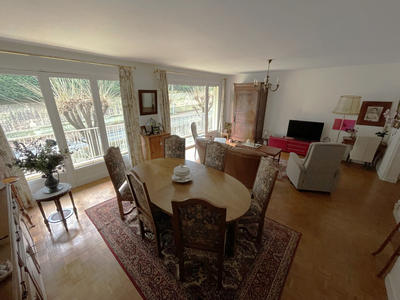 Appartement - 86 m² - 4 pièces