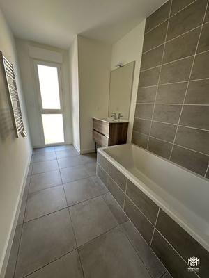 Maison traditionnelle - 85 m² - 4 pièces