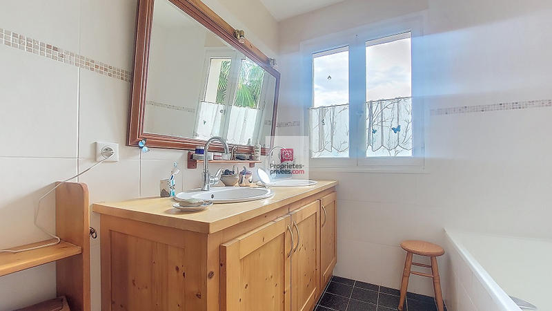 Maison - 151 m² - 6 pièces