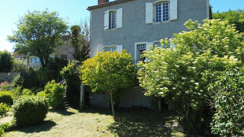 Maison - 160 m² - 8 pièces