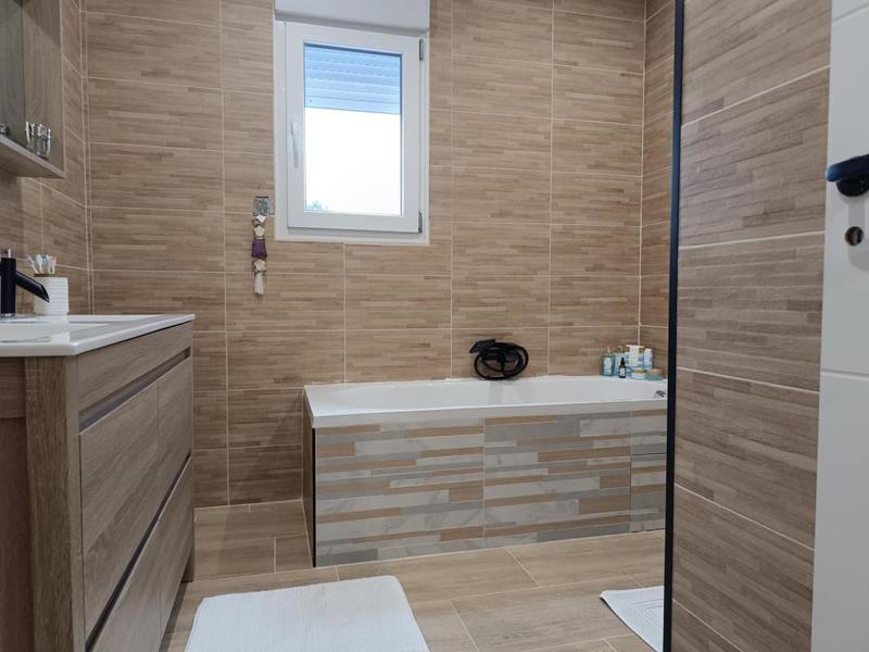 Maison - 120 m² - 4 pièces