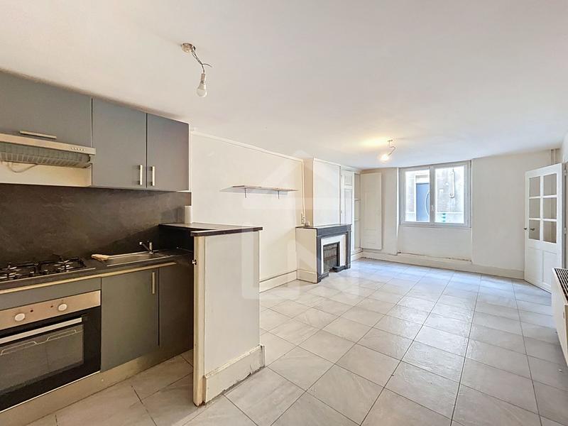 Maison ancienne - 191 m² - 6 pièces