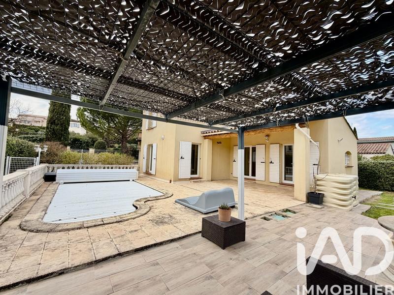 Maison - 180 m² - 6 pièces