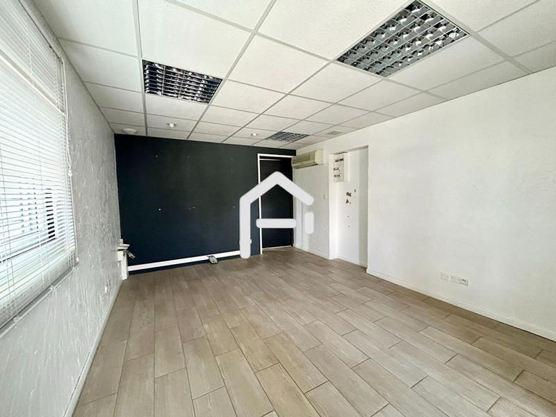 Local d'activités - 45 m²