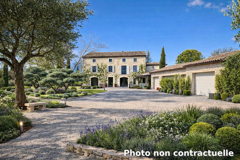 Mas - 464 m² - 10 pièces